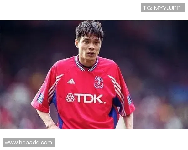 足球明星如何通过个人魅力与成就吸引球迷的关注与喜爱